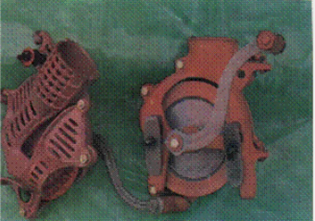 Hình 2.3 – Máy tẽ bắp quay tay