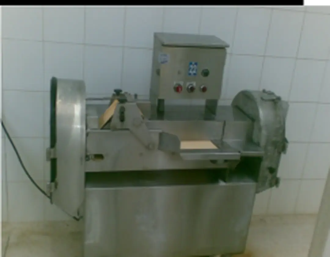 Hình 2: Máy xay trục vít